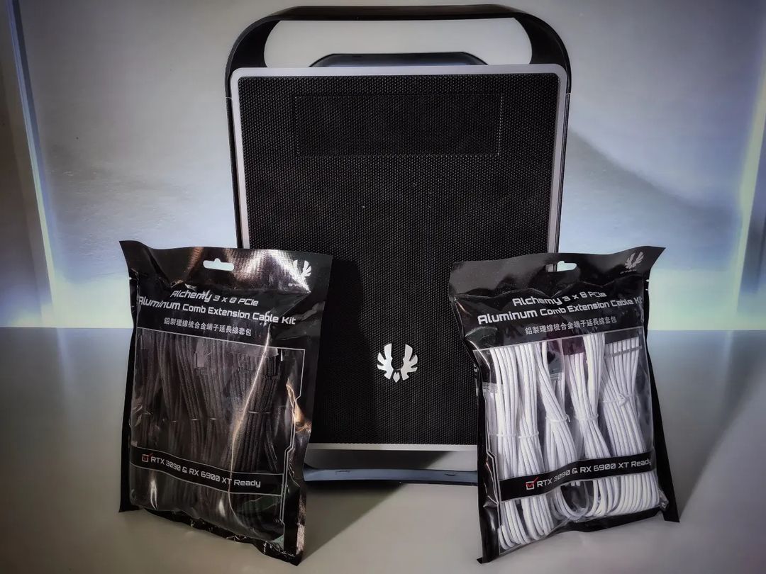 BitFenix's tweet image. Alchemy 3 x 8PCIe Aluminum Comb Extension Cable Kit
@extreme_pc_building_community
What will happen when the classic Prodigy get a little update with the cable kit😳
Check it here now: bitfenixshop.us/product-catego…
#BitFenix #Alchemy #ExtensionCables #pc #pcgaming #pcgamer #pcbuild