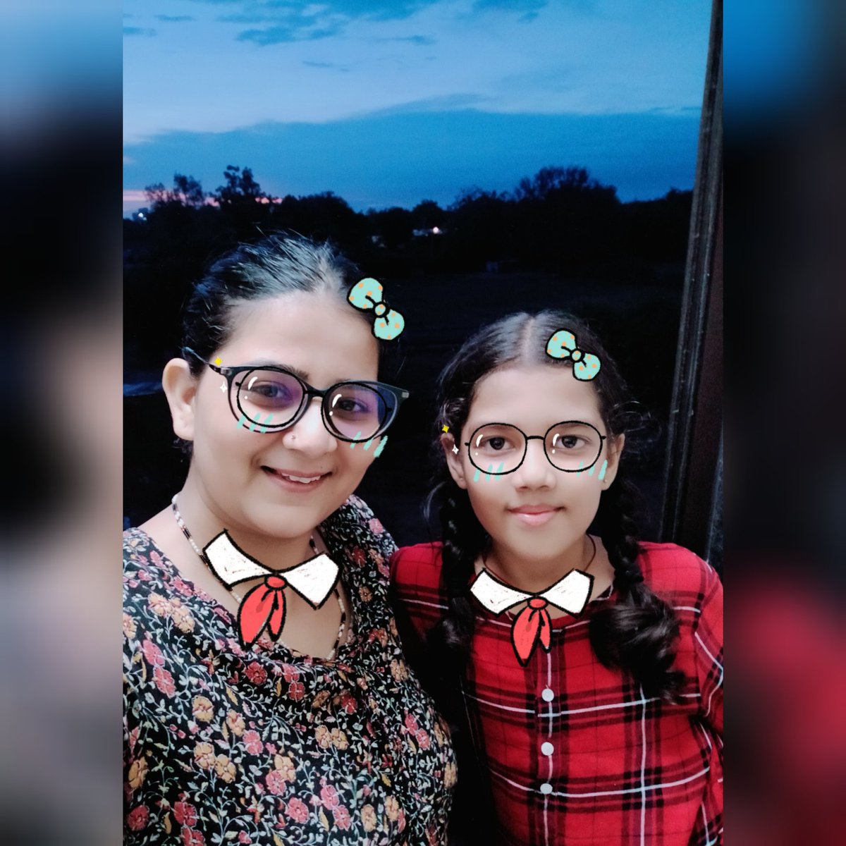 Deepika3911's tweet photo. जिम्मेदारियों ने शौक भुला दिए,
हर नखरे को भूल कर होंठों पर ताले लगा दिए।

जिन चीजों पर लड़ा करते थे माँ पापा से कभी,
आज उन्हीं चीजों पर बच्चों को पाठ पढ़ा रहे है।

हम माँ बाप कहला रहे है,
हम माँ बाप कहला रहे है।

दीपिकामिश्रा
@Deepika3911 

#thursdayvibes #thursdaymorning #quote https://t.co/i8qxgaAW7R