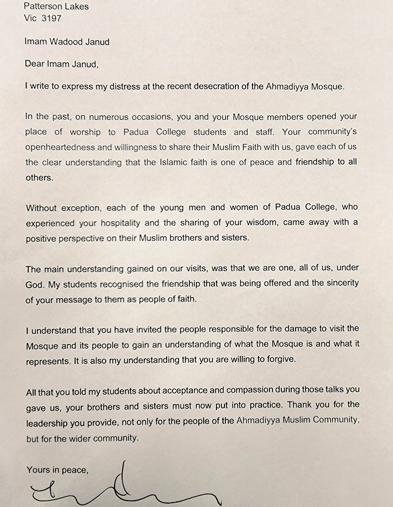 wjanud's tweet photo. A few weeks ago my Mosque was attacked.

The response from neighbours and greater Melbourne community has been humbling 🙏

I sincerely believe 👇👇👇 represents Australia! https://t.co/qptwqjeqNt