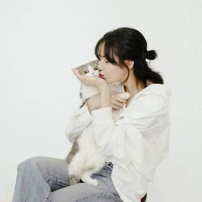 sriphirome's tweet photo. L I vote for #MTVLAKPOPLISA
#MTVLAFANDOMLISA
#MTVLAHITMONEY at this year's #PremiosMTVMIAW    
#LISA #LALISA #MONEY https://t.co/cG2S4gULQJ