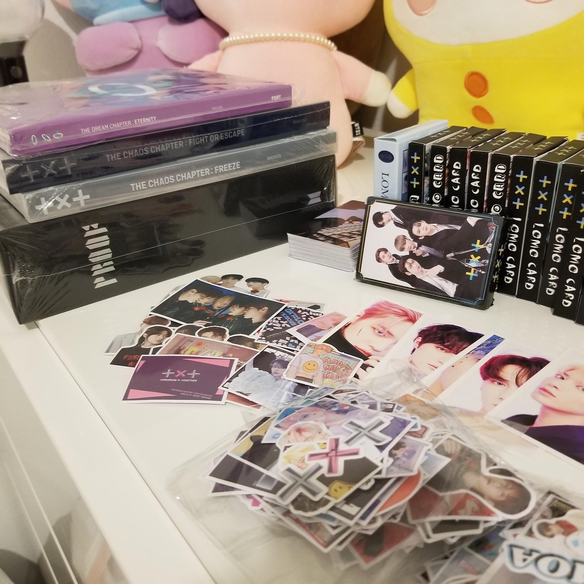 archsheepx's tweet photo. Freebies &amp; prizes are ready for TXT DALLAS! 🥳July 13th &amp; 14th. 1st come 1st serve <3 
#txtconcert #TXTinDALLAS https://t.co/IOXJH4xYW6