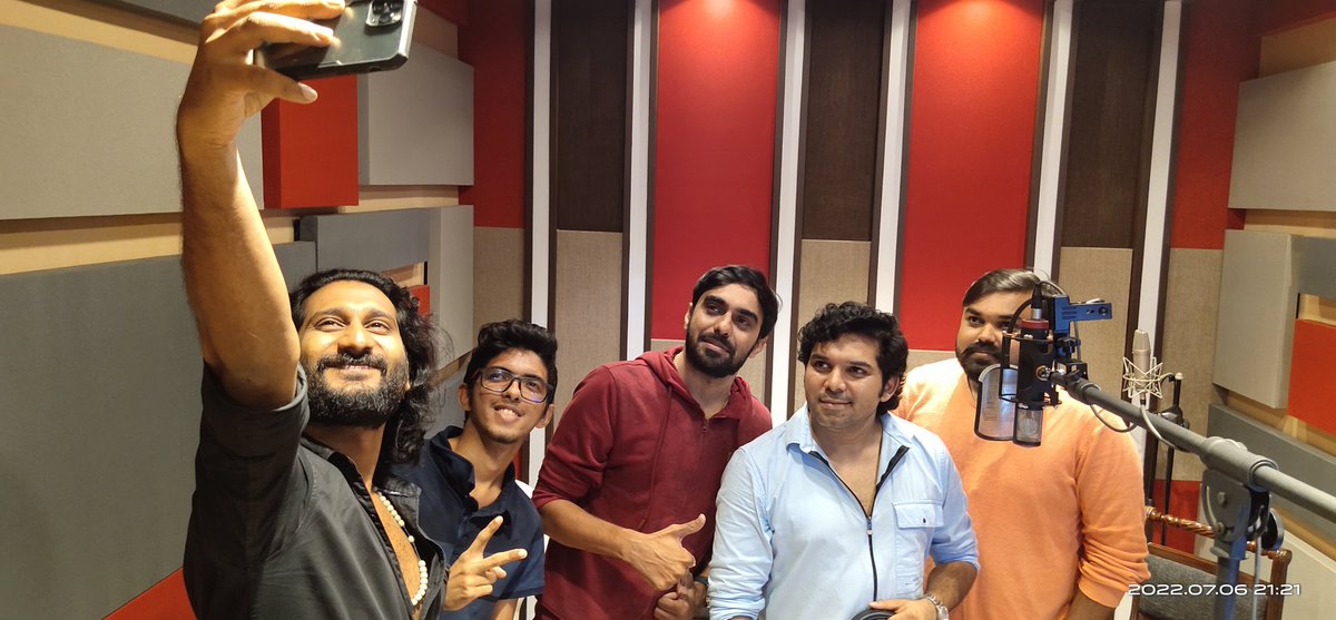 Anil_CJ's tweet photo. Amazing Time Zia Ul Haq for an upcoming Kannada Movie, watch out this space for more updates.
#AnilCj #SIH #Zia ul haq #popmedia #Kerala
#Malayalam #kannada #Songs #Anilcj_musical https://t.co/cKt4yNzsWJ