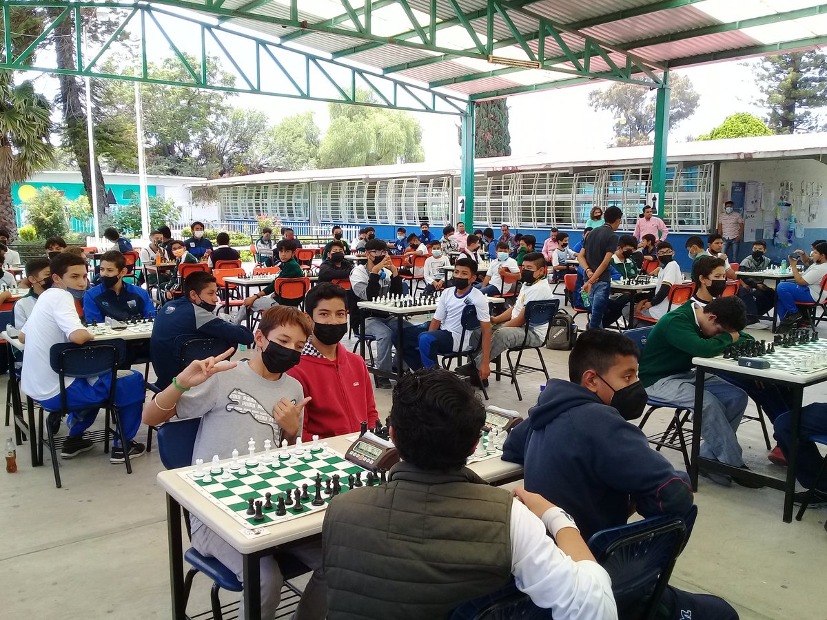 limajaa's tweet photo. Más de 140 competidor@s! Es un orgullo contribuir al mejoramiento de  nuestra Sociedad a través de actividades deportivas culturales y educativas! @diegosinhue @CODEGuanajuato Las acciones de la sociedad pesan cada día más! @PeriodicoCorreo @SOLDELBAJIO @TV4NotiOficial https://t.co/yBDezwYxs7