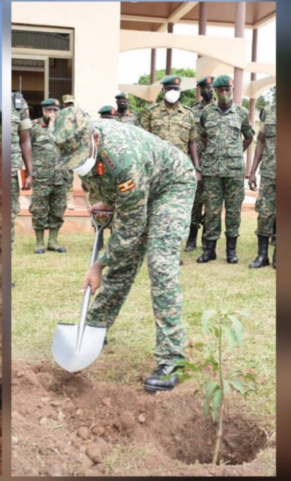 BagaayaP's tweet photo. The price of greatness is responsibility. 
As the MK project and @MuhooziArmy1 we are focused on the next goal and the never ending to- to do list.we are keeping our eyes on the stars and our feet on the ground. @mkainerugaba we love you and believe in you. https://t.co/G0h0qYye3A