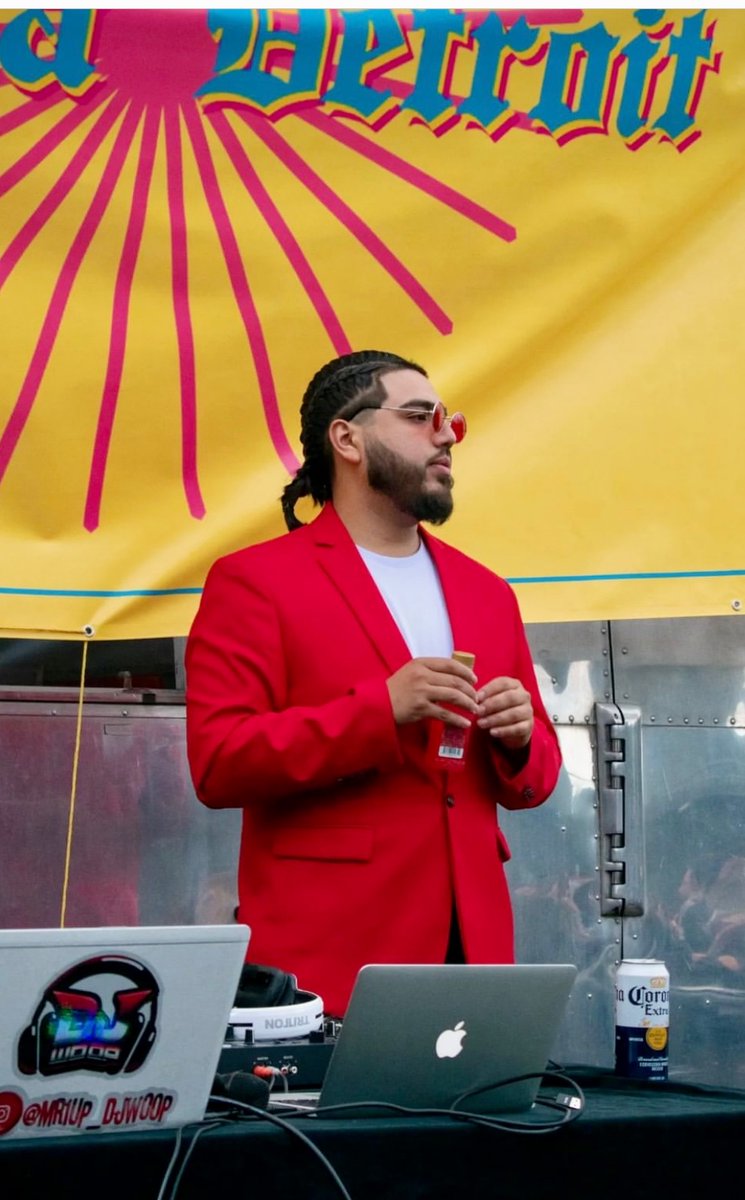 konejos's tweet image. #Detroit #Host #fiestavibes