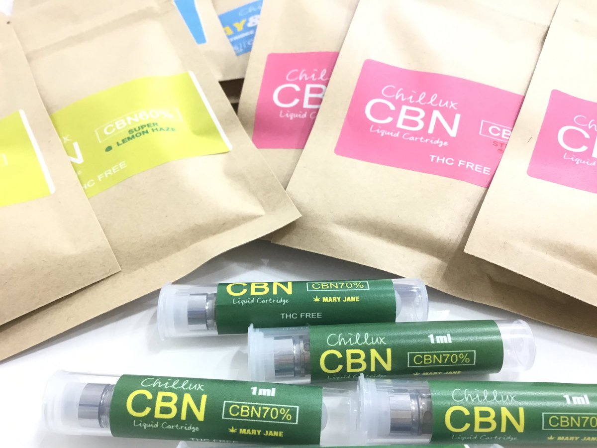 wvsj_kobe's tweet photo. 店頭限定のCBN再入荷です！

Chillux CBN 70% MARY JANE
リラックスしたい、一息つきたい時に
是非お試ししてみて下さい😊

その他のCBD CBNは通販からも
ご購入いただけます↓
https://t.co/zOyD7s5bKf

#CBN #CBD #神戸 #三宮 #vape #カートリッジ #高濃度 https://t.co/y84z5Mnc0m