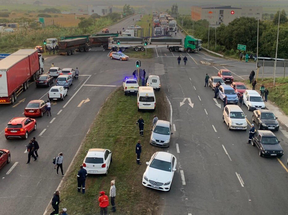 Boogeyman_MSFC's tweet photo. Truck drivers who risk their employment by taking steps in aiding South Africans to mobilize their grievances, we notice you
#NationalShutdown https://t.co/EXgKYhQA18