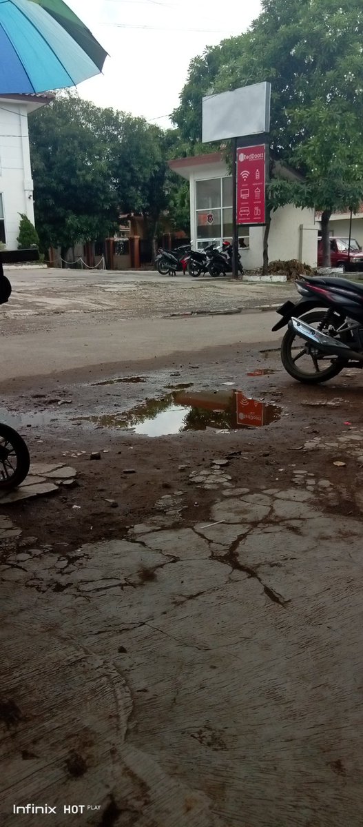 Rahman21Mr's tweet photo. Lagi nunggu resep obat
🤣🤣🤣🤣 https://t.co/DxPcc6jTkU