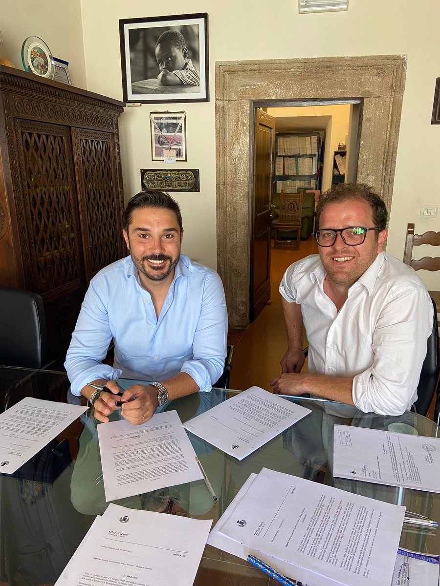 GiovanniRubini's tweet photo. Oggi Lorenzo Lucarelli, Sindaco di Narni, mi ha nominato Assessore all’Ambiente,Scuola e Università.  
Un onore, una grande responsabilità e un riconoscimento non solo a me ma a tutta la squadra del Partito Democratico di Narni. 
https://t.co/n9jRTQcrQM https://t.co/BwYjSckdwE