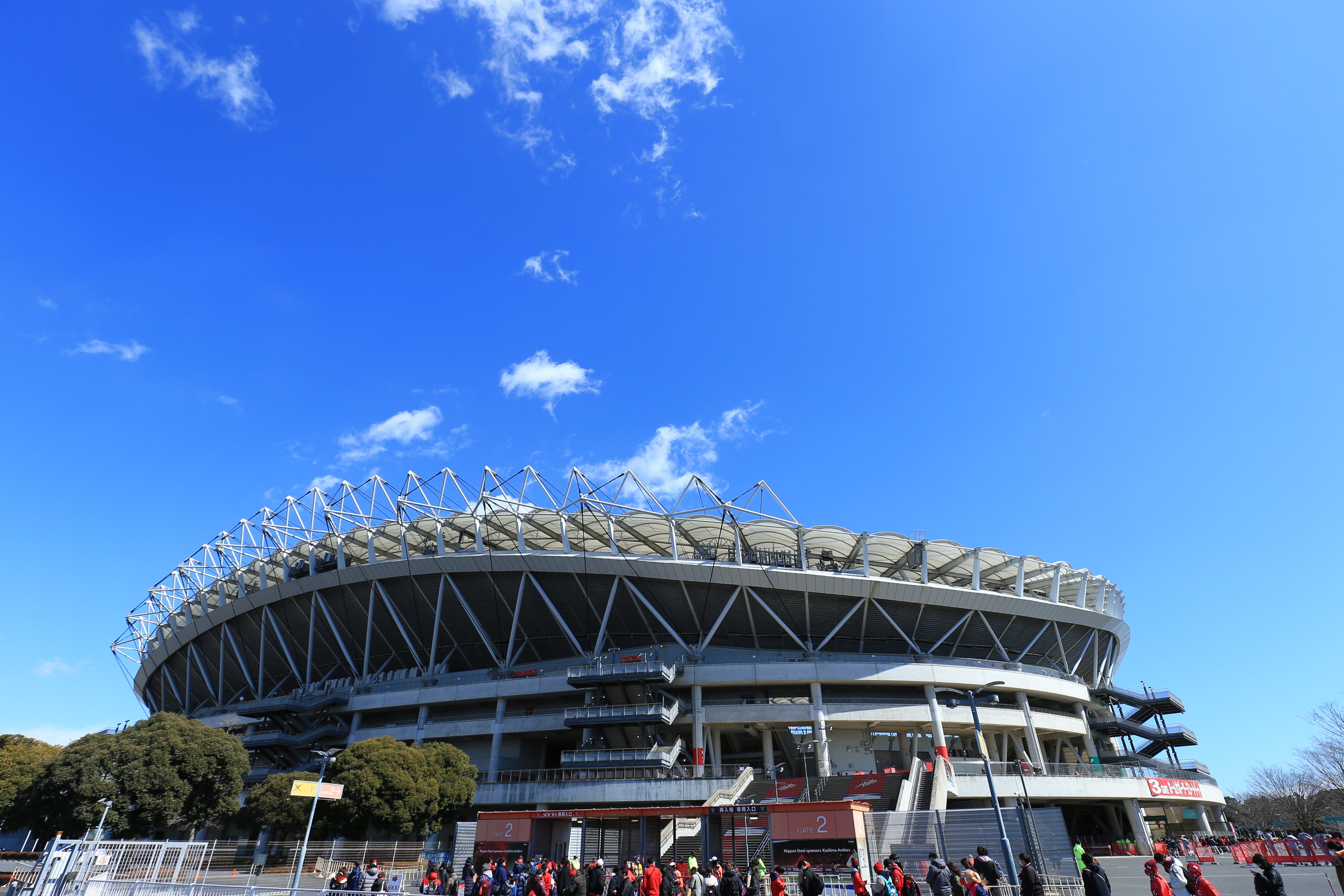 鹿島アントラーズ 8 6 土 ホーム広島戦では アントラーズサポーターを対象としたスタジアム送迎バスが運行されます Antlers Kashima 鹿島アントラーズ 新宿駅 横浜駅発着便がございます 便利な直行バスで ぜひカシマスタジアムへお越しください