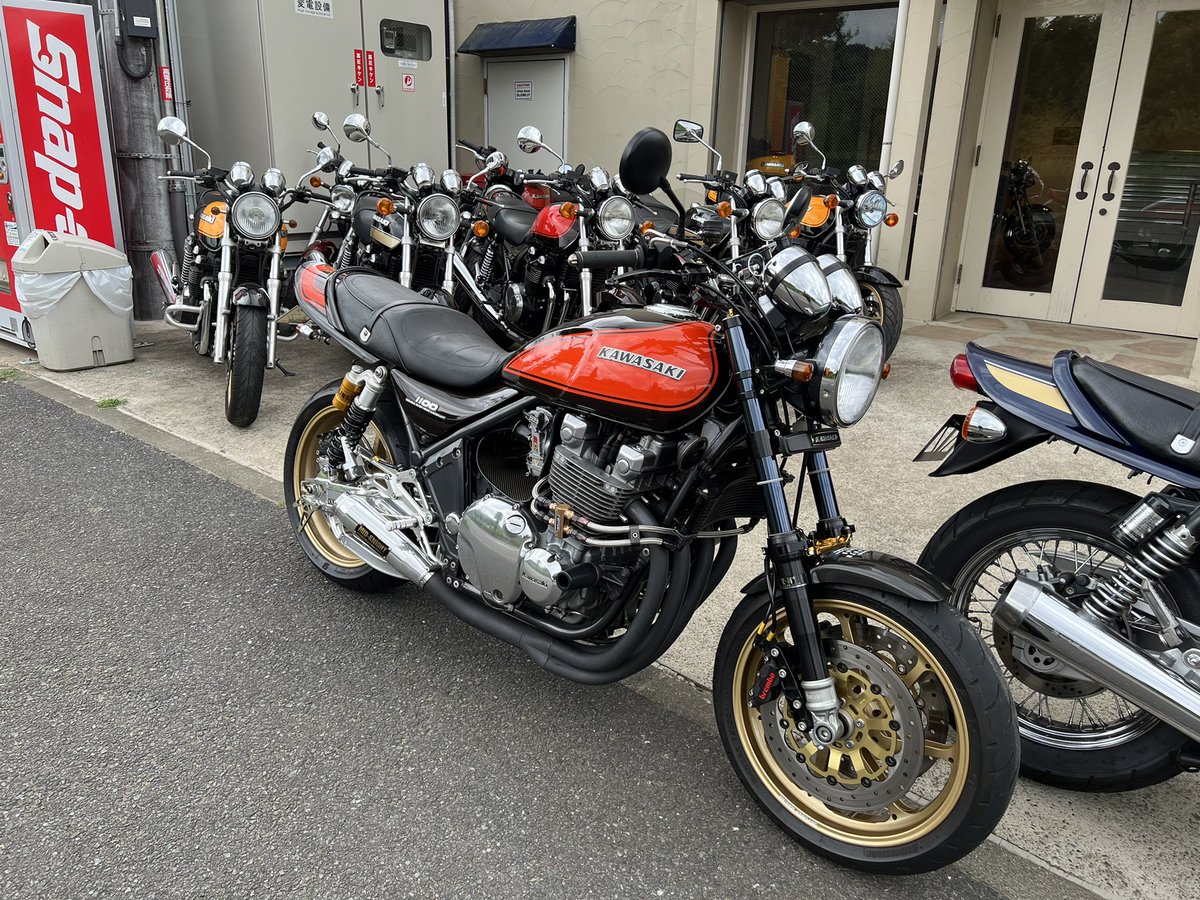 zep11fire_ball2's tweet photo. 今日は車検と修理見積依頼にsoilmagicさんに
おじゃましました！
とても親切に対応して
頂き感謝します🤗
#soilmagic
#bagusumotorcycle https://t.co/YF8JJnjeAR