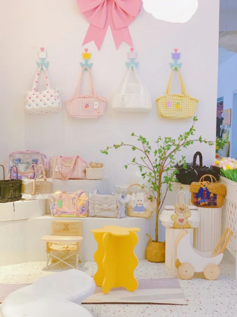 Loffpet is a 10-year-old pet products company, mainly making various pet accessories. Welcome to leave a message