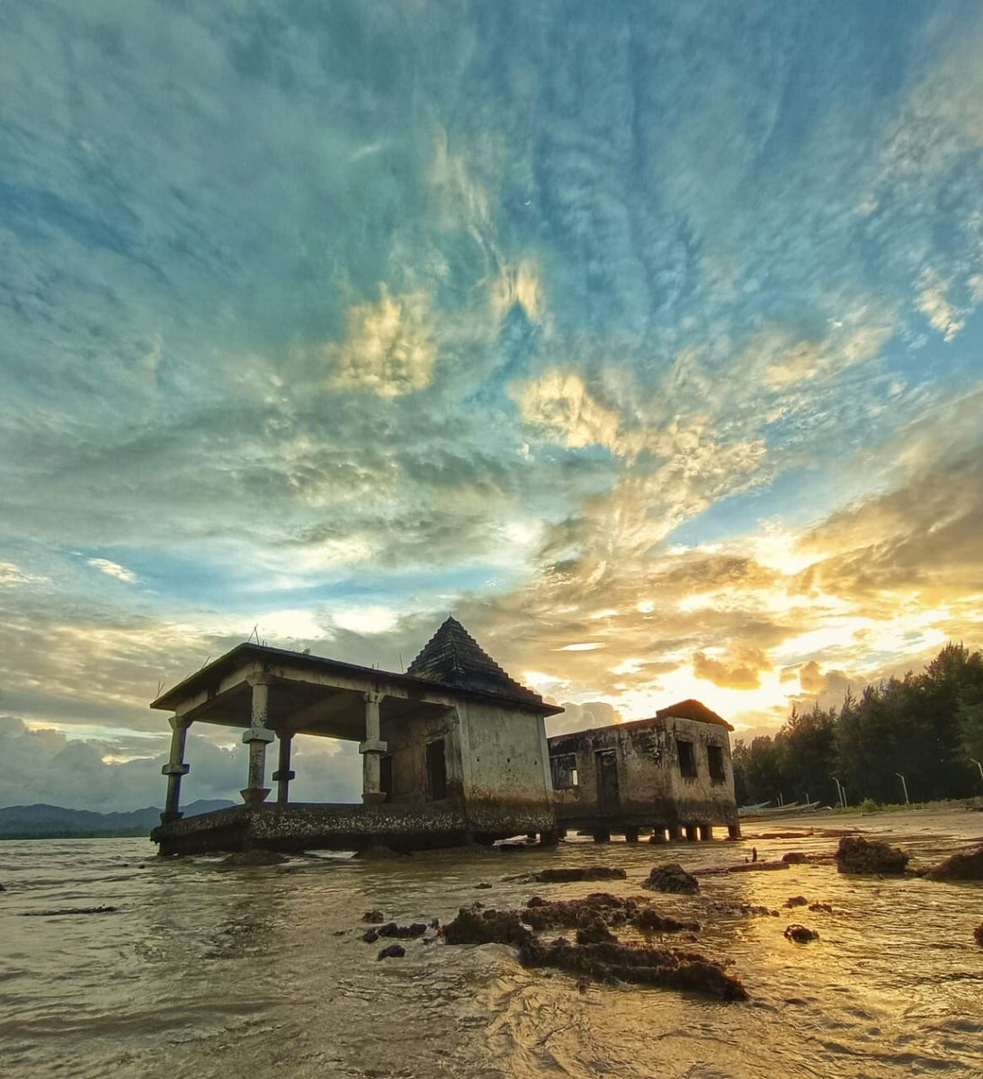 jitendra_narain's tweet photo. CAMPBELL BAY

Never stop Exploring.
.
.
#astoundingandaman #andamanislands #andamannicobar #andamandiaries #islandlife #islandvibes #islandsofadventure #islandparadise #islandlove #natural #naturephotography #naturephoto #natureshots #naturewalk #natureonly #peace #nature https://t.co/hRGZzJTnfK