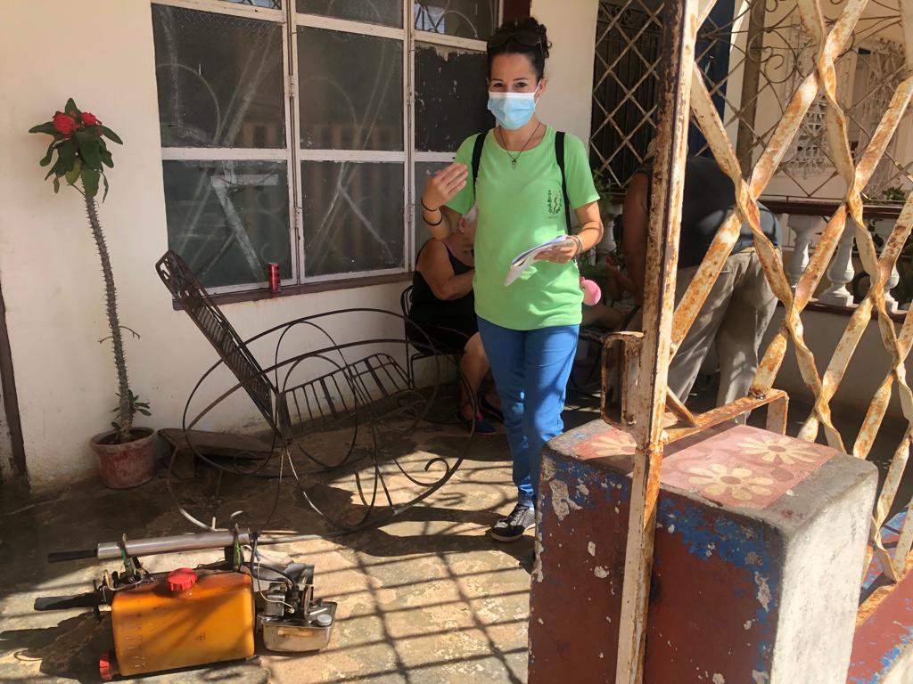 MarlenCabreraC2's tweet photo. Se realiza tratamiento  adulticida en el municipio de Colón como parte de las acciones para el enfrentamiento a las Arbovirosis. 
#ColonPorLaSalud 
#ColonEnVictoria 
@WongCorrales https://t.co/M1MtA0nIgu
