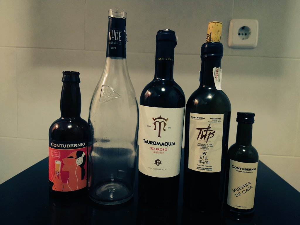 Dándole un poco al <a href="/ClubContubernio/">ClubContubernio</a>, pequeñas joyas disfrutonas del marco.