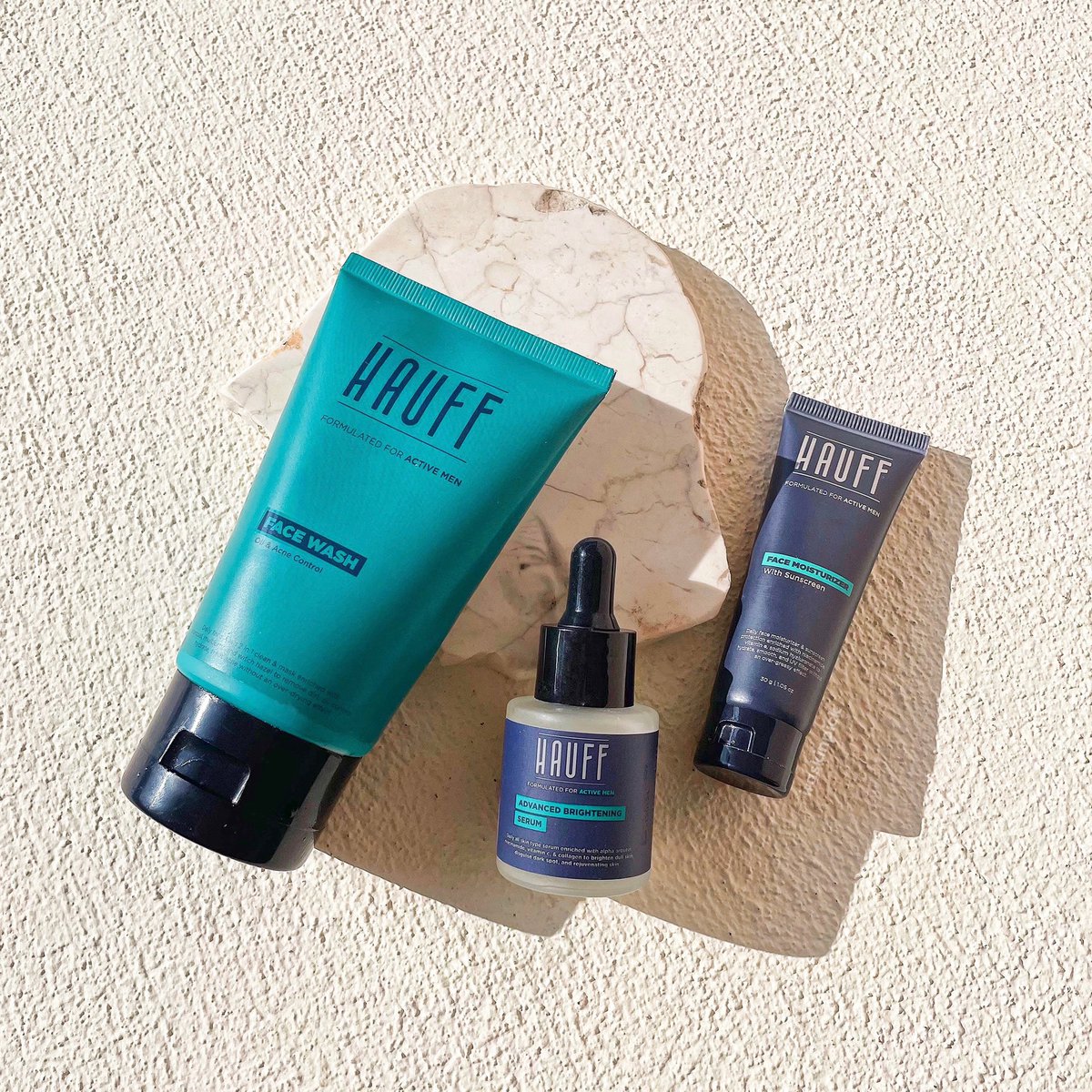 irapersa's tweet photo. — SKINCARE SIMPLE UNTUK COWOK✨

Siapa nih cowok-cowok yang punya kondisi kulit berminyak, ada jerawat, bruntusan, kusam terus banyak bekasnya? yuk merapat di review aku tentang The Hauffsome Package @hauffmenID yang udah adik aku pake sebulanan!

#iraskinpick #racuninskincare https://t.co/WyIUNrR5lK