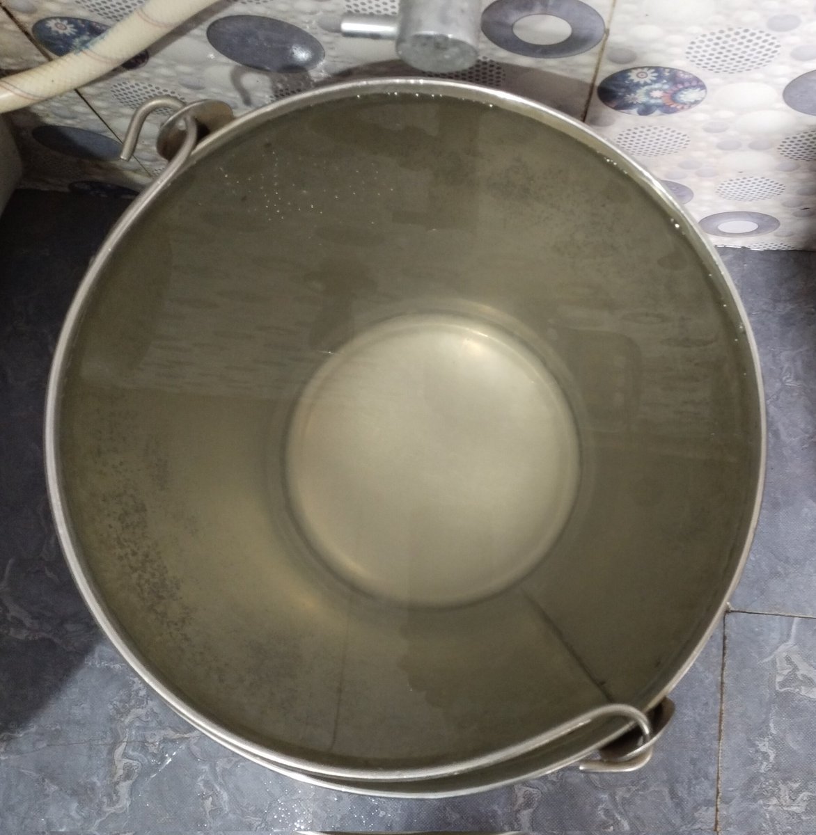 hira_residency's tweet photo. Even after repeated telephonic complaints there's no response 4m authorities.Residents started facing health issues like skin infection, stomach infection,body itching, vomiting,Typhoid.
Pls look into d matter b4 it gets more serious🙏
#Diva Prabhag Samiti
#Mumbra prabhag Samiti https://t.co/nGTvS5c2k2