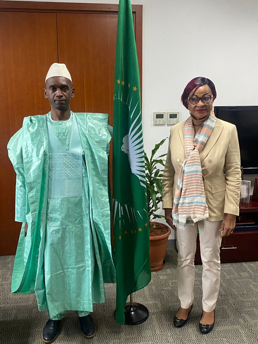 JosefaSacko's tweet photo. Its a pleasure to meet Dr.Rashid Mbaziira,Exec. Secretary of African Minister Council onWater(#AMCOM). I reiterated my call to strengthen Water Security as important aspect to ensure #FoodSecurity on the continent.We committed to work together to implement Africa #WateVision2025 https://t.co/4AVX3CCXKW