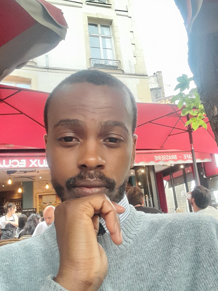 TheRealTyStarks's tweet photo. Before the haircut TIRED AF 
#GlobalBlackUnity #WorldWideBlackUnity #BlackIsBlackIsBlack #somewhereinparis https://t.co/nvq3qxXg6G