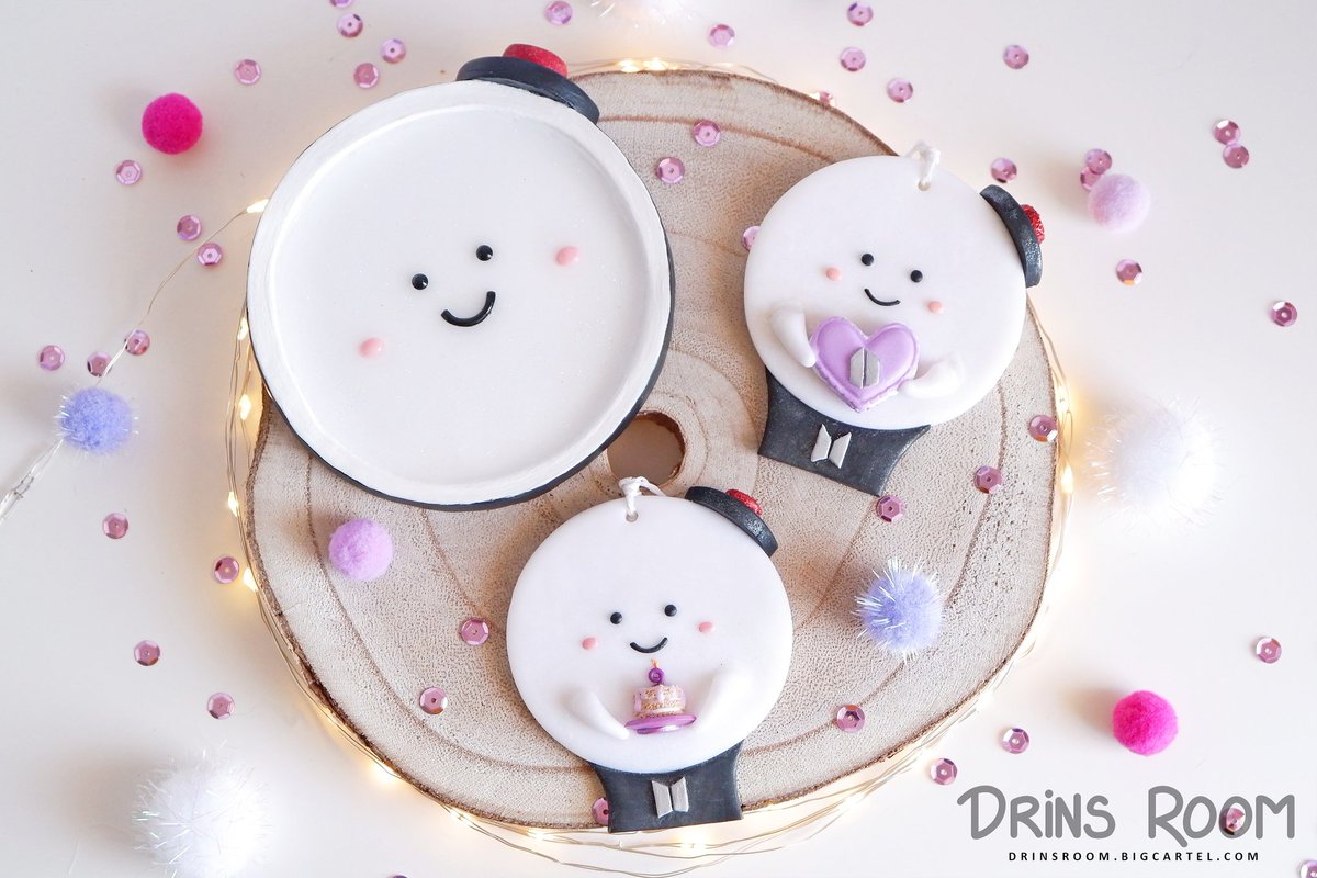 Drins's tweet photo. Babies 💜 😊
.
.
.
#ChubbaFamily #BTS #BTSArmy #방탄소년단 #BTScrafts #BTSClay #drinsroom #clay #polymerclay #ArmyBomb #TrinketDish #BTSTrinketDish #AirDryClay #BTSPolymerClay #Chubba #ChubbaTheBomb #BTSornament https://t.co/2C8Wrj3p4F
