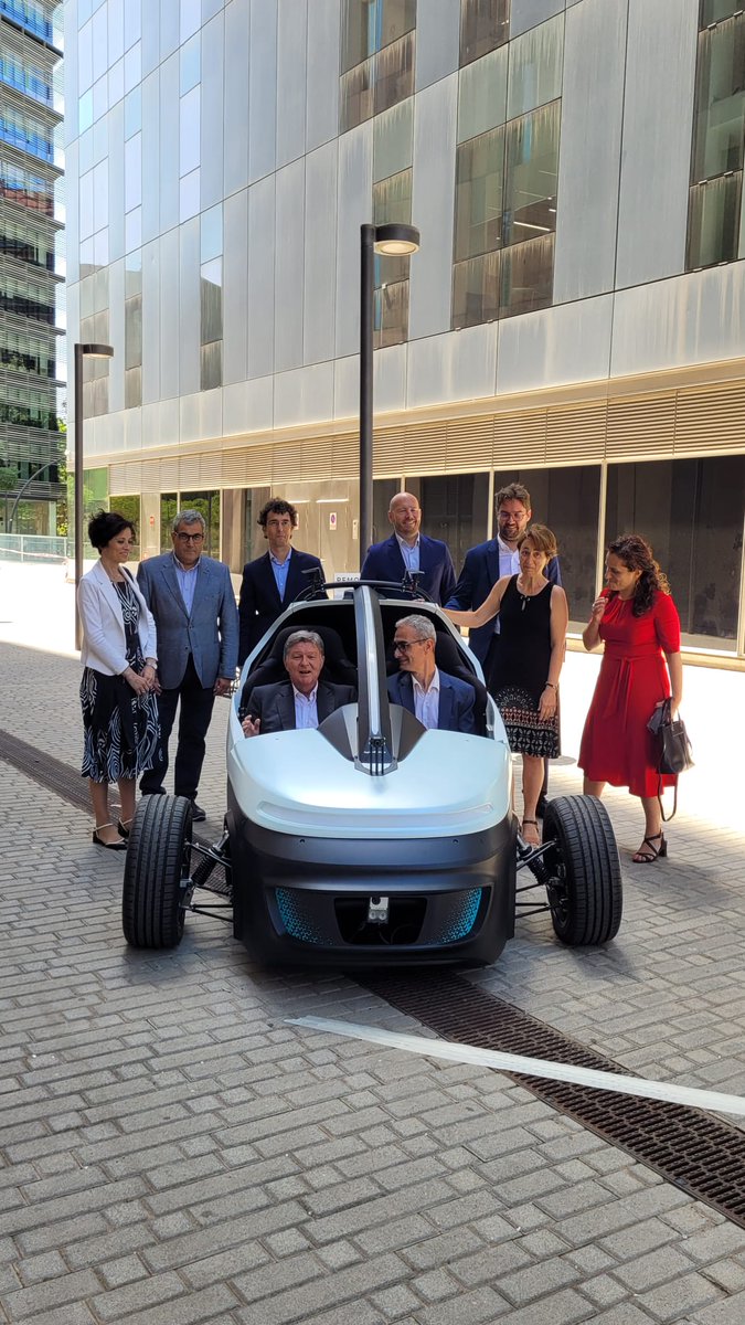 tic's tweet photo. 🗣️@davidferrerc:"#Innovació i #tecnologia són grans aliades per accelerar la reactivació econòmica del país"

📸 A l'estrena de la nova seu de @Capgemini a Barcelona, on avui s'hi celebra l'#InnovationDayGeneralitat amb @tic al debat sobre #TransformacióDigital amb impacte social https://t.co/gMZwVao0o5