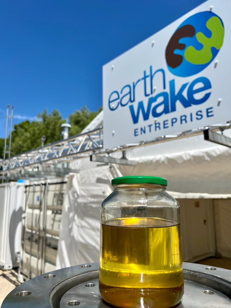 Dimanche dernier, les principaux énergéticiens français ont alerté sur les risques de pénurie et d’envolée des prix pour l’hiver prochain.
 
Dans ce contexte, Earthwake fait partie de ceux qui innovent pour créer de l’énergie à partir du déchet plastique.