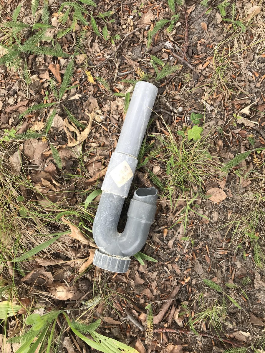 Elke <a href="/Dag1tje/">ElkeDag1Tje</a>
is dit vandaag
mijn  #zwerfie
          steentje.
<a href="/litterati/">Litterati</a>
"Afgevoerd"
