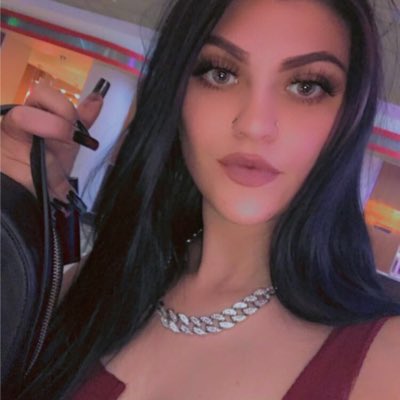 brittanmar's tweet photo. #NewProfilePic https://t.co/aA0tL7VC8o
