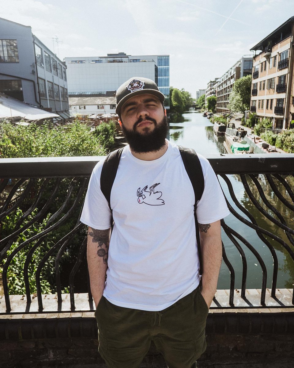 LunarCFT's tweet image. Tee designed by me out now on boisht.co.uk @BOISHT