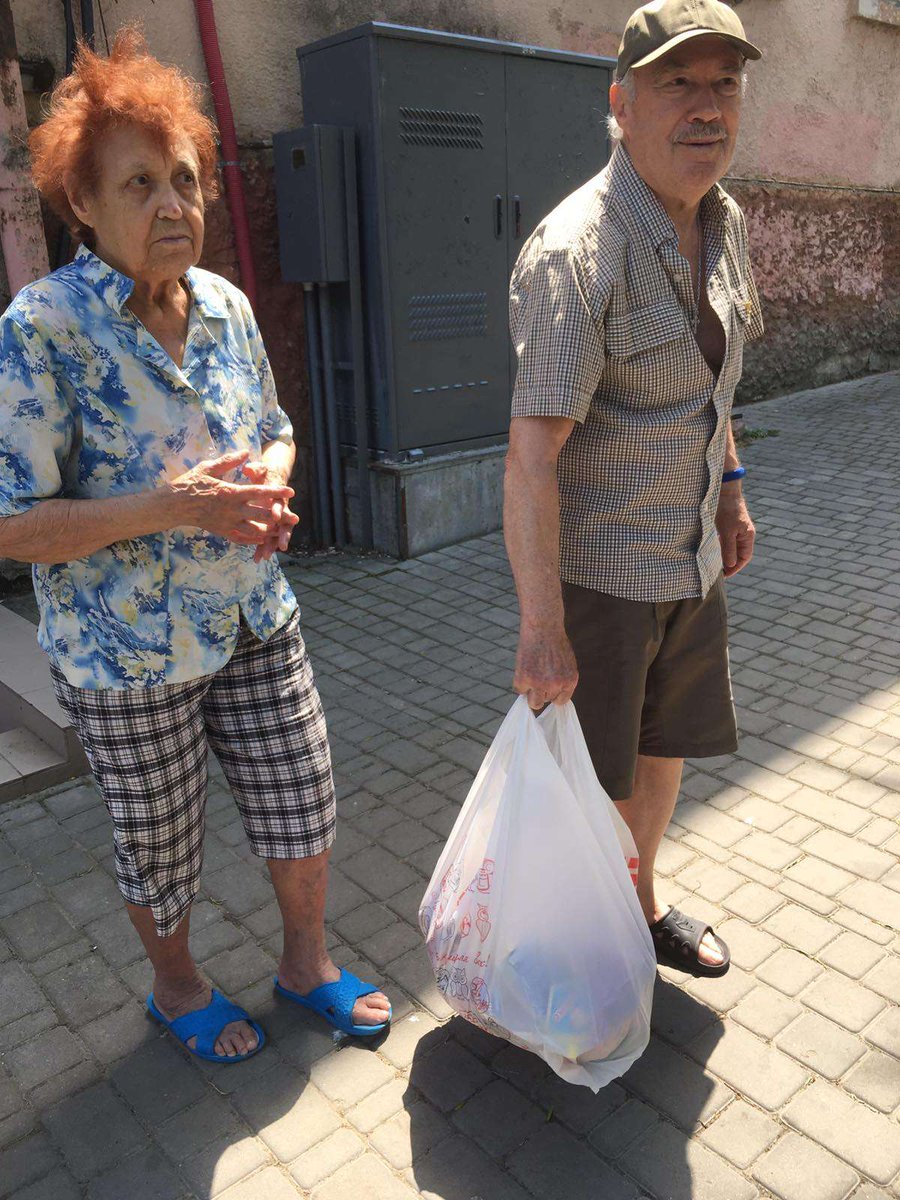 🇺🇦Humanitarian aid for needy Ukrainians!
Thanks to everyone who helps us raise funds and feed those in need!

✅ Mikhail and Veronika, 70 and 76 years old
Odesa city.

Organizer
x.com/PhilipKnyazev

#SaveUkraine #HelpUkraine #NFTs #fingerx #Ukraine #NFTCommunity