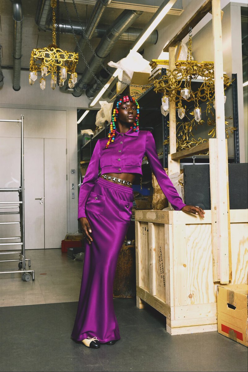 #Chanel's latest Métiers d’art collection, worn by young Parisians: trib.al/YNQ545K