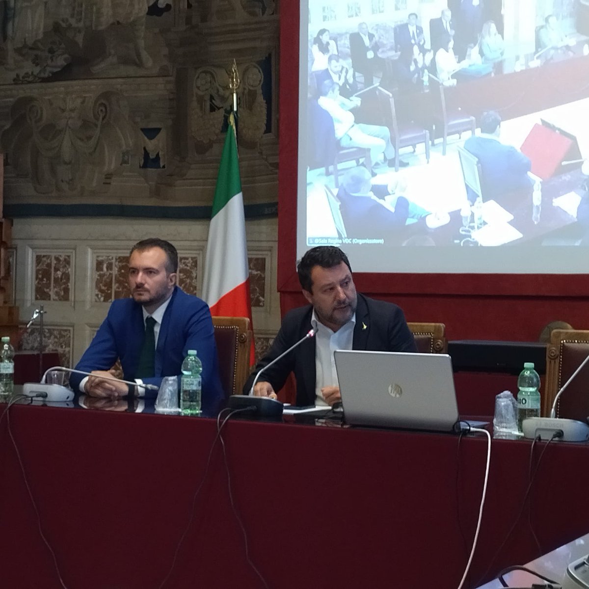 ManfrediPotenti's tweet photo. Riunione gruppo #LegaCamera dei Deputati.
Assieme a tutti i colleghi, il Capitano #MatteoSalvini il Capogruppo On. Riccardo Molinari, i Ministri e i Sottosegretari.
La prima forza parlamentare italiana a servizio del Paese !!

Gruppo Lega - Camera

https://t.co/yEHFZt6XZO https://t.co/1M9gmDTuM5
