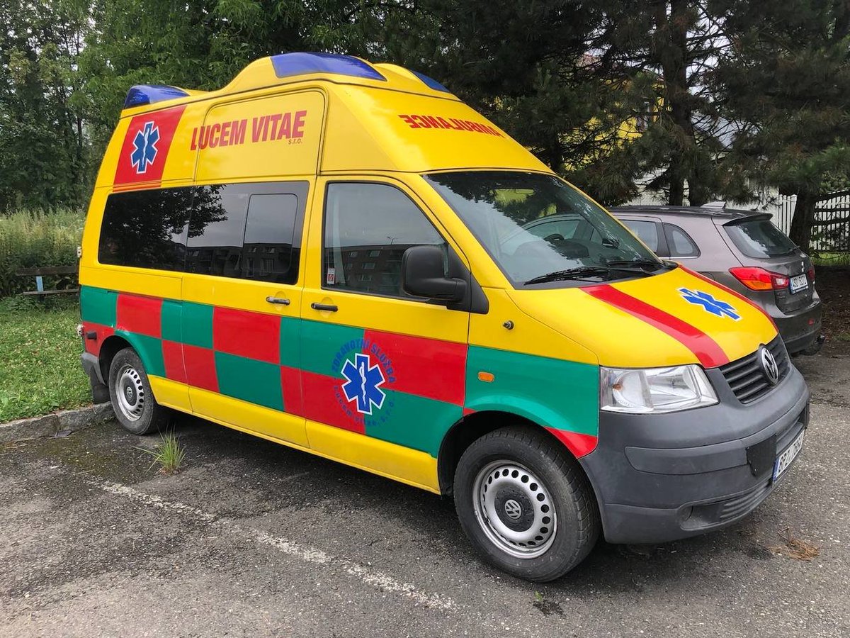 +1 Ambulance for Belarusian volunteers in🇺🇦

We bought an ambulance for Belarusian medical volunteers. The car is well suited for its tasks - small size, four-wheel drive, and most importantly - equipment: a defibrillator, a monitor, a transport ventilator and much more useful.