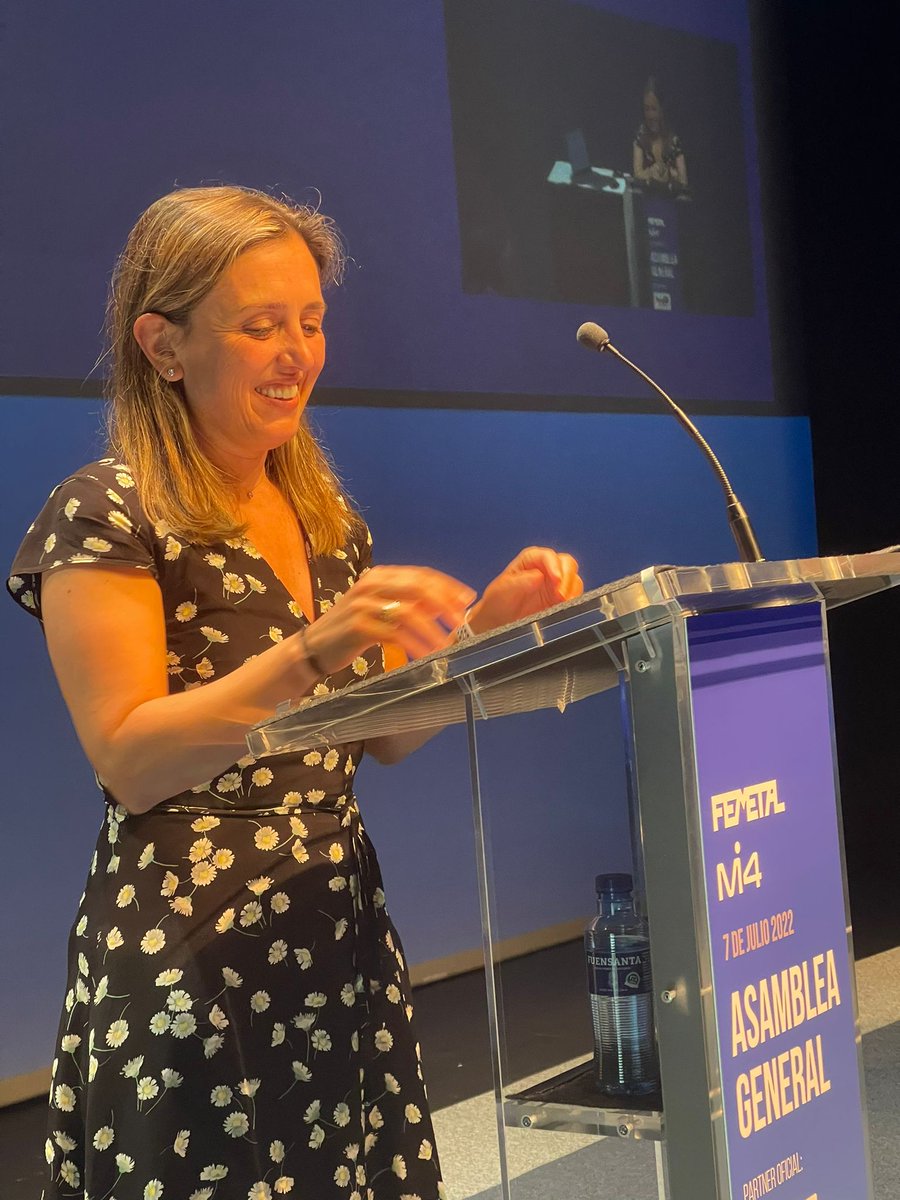 FADEAsturias's tweet photo. #AsambleaFemetal 

Nuestra presidenta, María calvo, inicia discurso en la 
Asamblea General de @FEMETALAstur 

Continuamos trabajando por y para las #EmpresasdeAsturias 👍 https://t.co/szCoBmVMPn