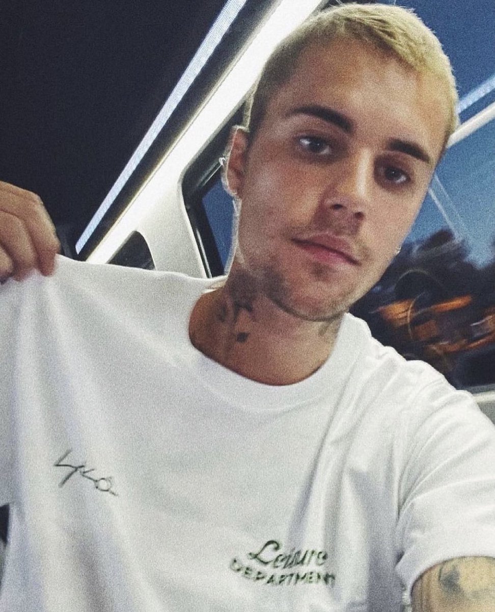 bizzlevibesss's tweet photo. jay needs to start blessing us with selfies again ❤️‍🔥 @justinbieber https://t.co/KwecUskRnf