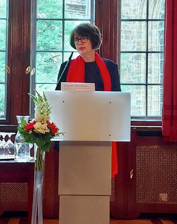 sgfv_bremen's tweet photo. Bremen wird Modellregion für Krebsprävention. Das wurde heute in einem festlichen Auftakt im Rathaus gefeiert. 
@BIPS_Bremen  @XgegenKrebs https://t.co/OPU8slhmrb