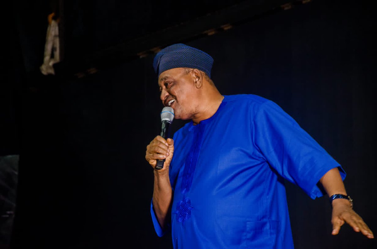 AfricaFilmAcad's tweet image. Jide Kosoko Mentors "Film In A Box" Students In Alimosho

africafilmacademy.com/blogposts/jide…