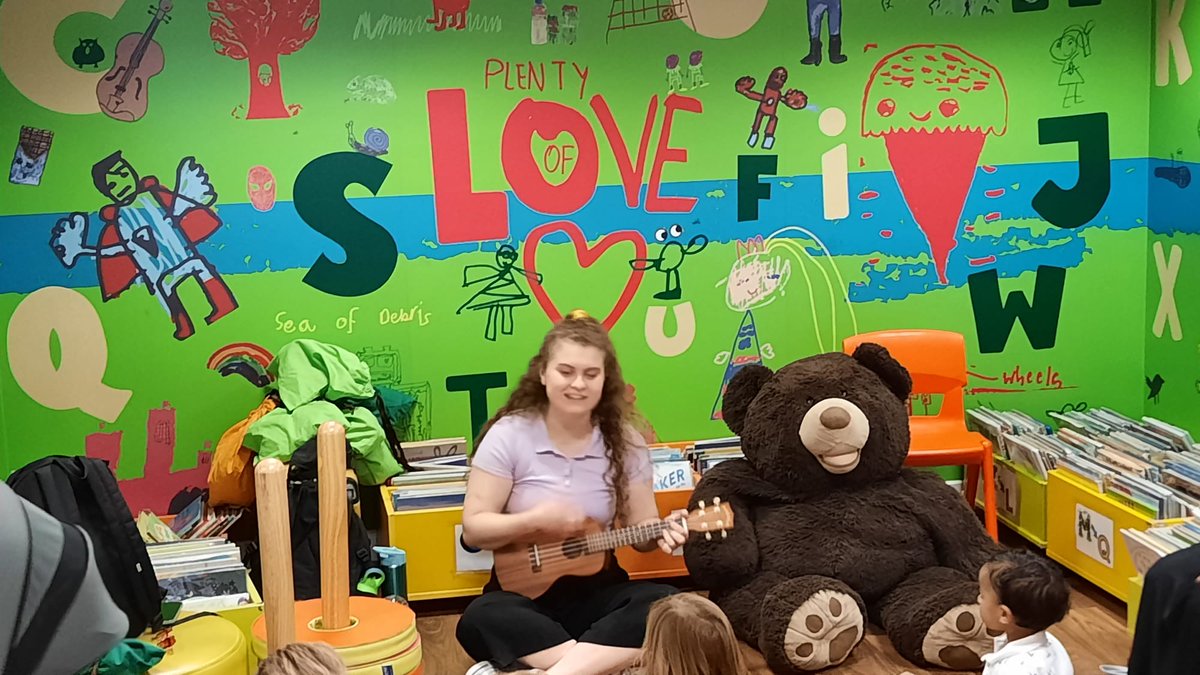 NewhamStories's tweet photo. Baby Storytelling at #ForestGateLibrary 😍
Catch more rhymes, stories and songs on:
🟡 13 July at Green Street Library: https://t.co/V4HeQVzuQk
🟡 15 July at Plaistow Library: https://t.co/xdSV2xWD3b
@NewhamLibraries @NewhamLondon @YourRoyalDocks @NewhamBookshop @ace__london https://t.co/srugAsB0g1