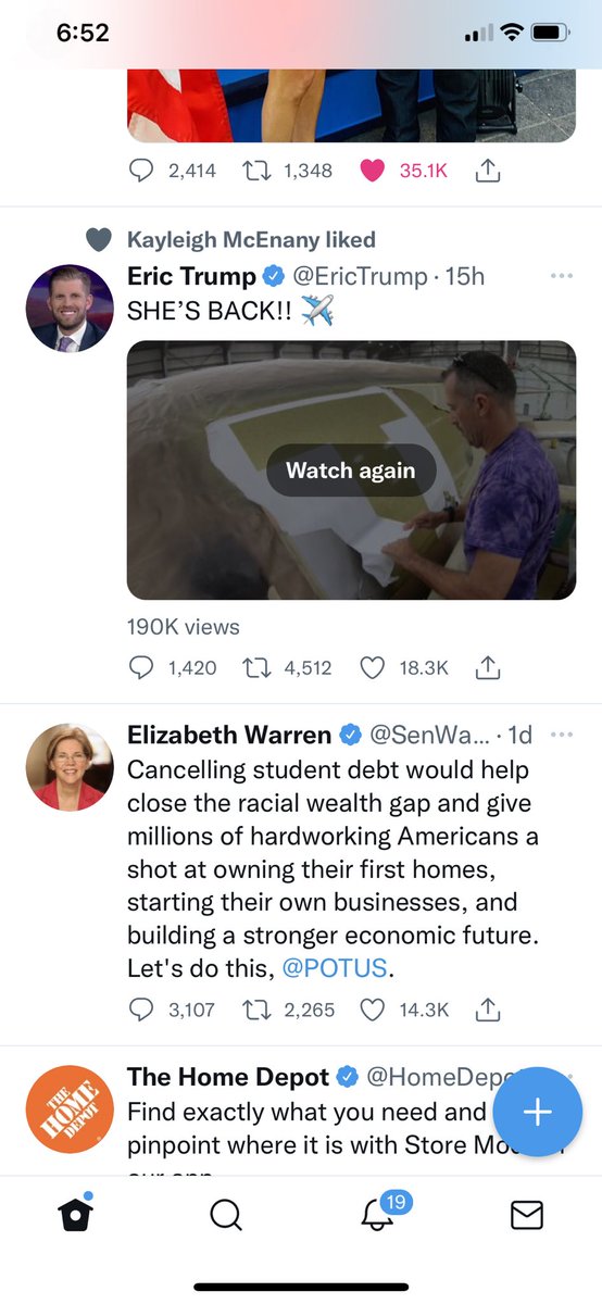 gpl4329's tweet photo. Twitter, as it should be. Opposing viewpoints side by side. Democracy!🇺🇸 https://t.co/gdnrJb1M6l