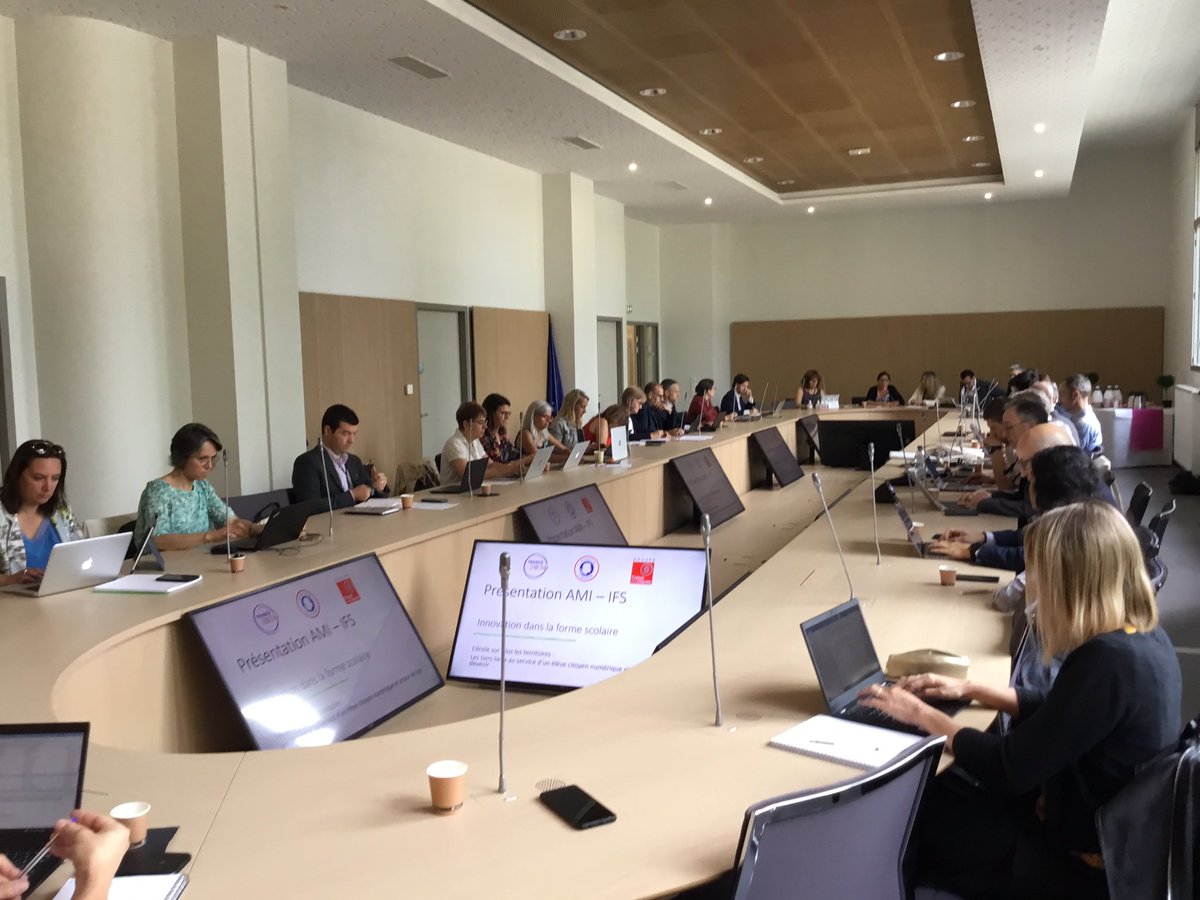 dane_nancy_metz's tweet photo. Ouverture du comité de pilotage AMI-IFS Appel à manifestation d'intérêt "Innovation dans la forme scolaire" par @mljeannin, SG @acnancymetz 
Projet académique #EcoleSurTousLesTerritoires
Les #tierslieux au service d'un élève citoyen #numérique et acteur de son devenir
#France2030 https://t.co/jq4qRky93C
