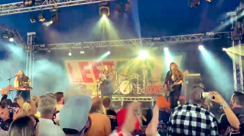 MicheleStodart's tweet photo. Some memories of @glastonbury 🎪 I feel so grateful to have shared so many stages @GlastoGF #ToadHall @GlastoLeftField #LoveFields with my friends & family @themagicnumbers @daisychute @songsbyhannah #MaudilinSisters @RenHarvieu @angelagangela @Holly_Carter23 @keironmarshall 🙏♥️ https://t.co/cyNamuKbeD