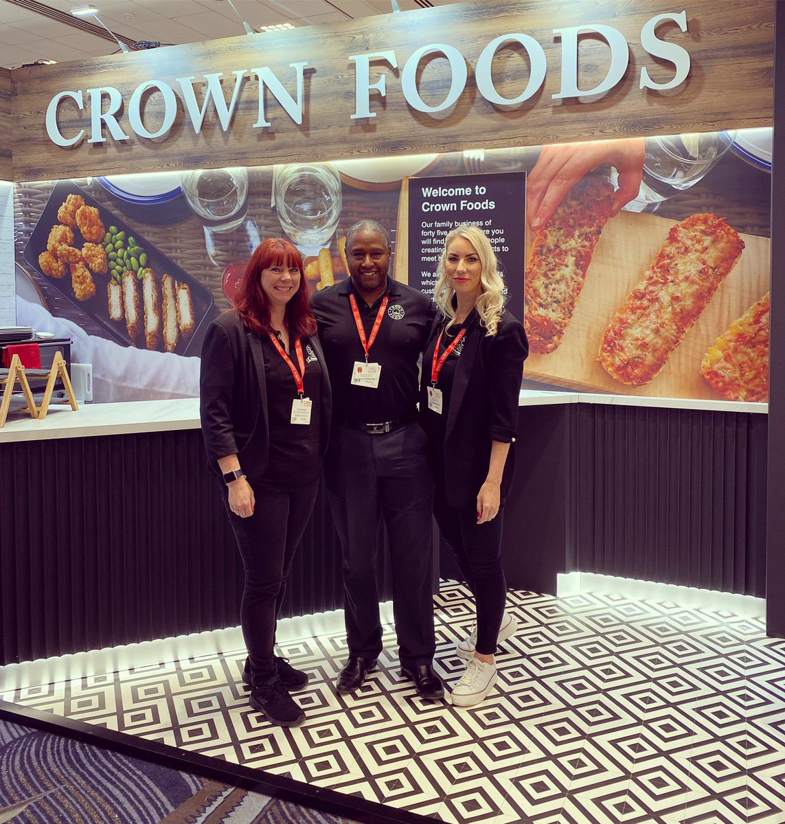 SimplyatCrown's tweet photo. Good morning #lacame 😉 Ready for day 2? 
Head to the Palace Suite today &amp; catch up with everyone exhibiting! We are P23, come &amp; say hi to the team 👋
@trisharasor @ClaireRawlins2 Ivor, James &amp; Karolina 

@LACA_UK https://t.co/gXuTiHDQGM