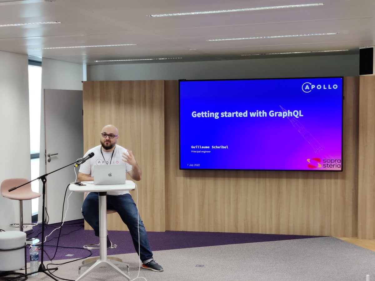 yodamad03's tweet photo. 🙌 Super content d'accueillir @g_scheibel pour la keynote de notre 2e jour de notre #tech_assembly @SopraSteria_fr
Il nous parle évidemment de @GraphQL 😁 https://t.co/WC1pee3aE8