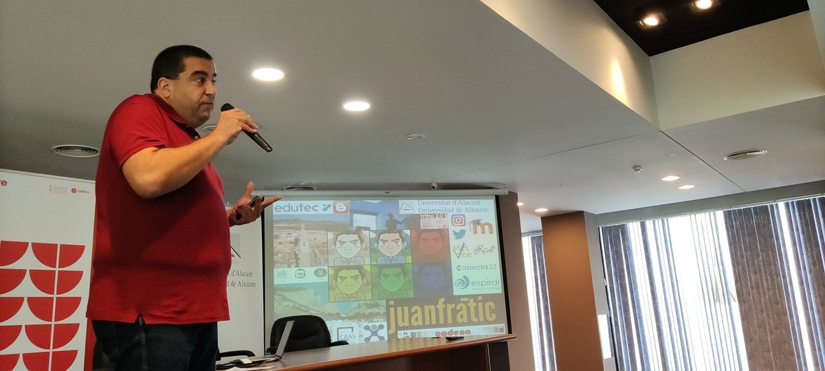 toni_frances's tweet photo. Inaugurem les Jornades TIC d'Estiu del #CEFIREElda conjuntament amb la @SedeEldaUA.
Comencem amb @juanfratic https://t.co/Kbu7V6lN45