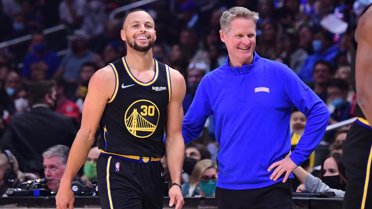 SCurry_FR's tweet photo. 💬 Steve Kerr dévoile une petite anecdote sur Steph lors du premier tour des playoffs contre Denver : https://t.co/X8urtdW4MS