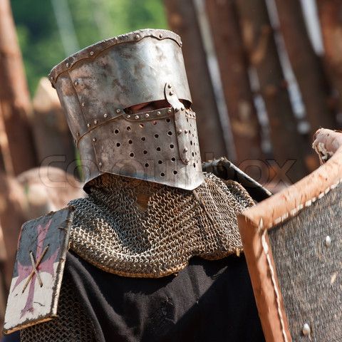 BlueBayWarrio's tweet photo. #大袖 #大鎧 #ShoulderShield #ShoulderArmor
Small shields are often seen on the shoulders of knights around 1300 AD. These small shields were used to strengthen the chainmail. Knights and 🌸SAMURAI🌸have the same idea🦾🙆♂️🌈. https://t.co/rPsLaptmwN