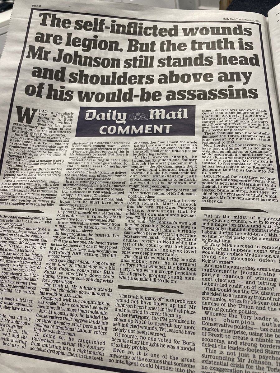 mrjamesob's tweet photo. I would actually urge you to buy today’s Daily Mail. As a study in deranged &amp; desperate cultish propaganda, it is a veritable collector’s item. Absolute dingbats! https://t.co/YBXLySdUUE