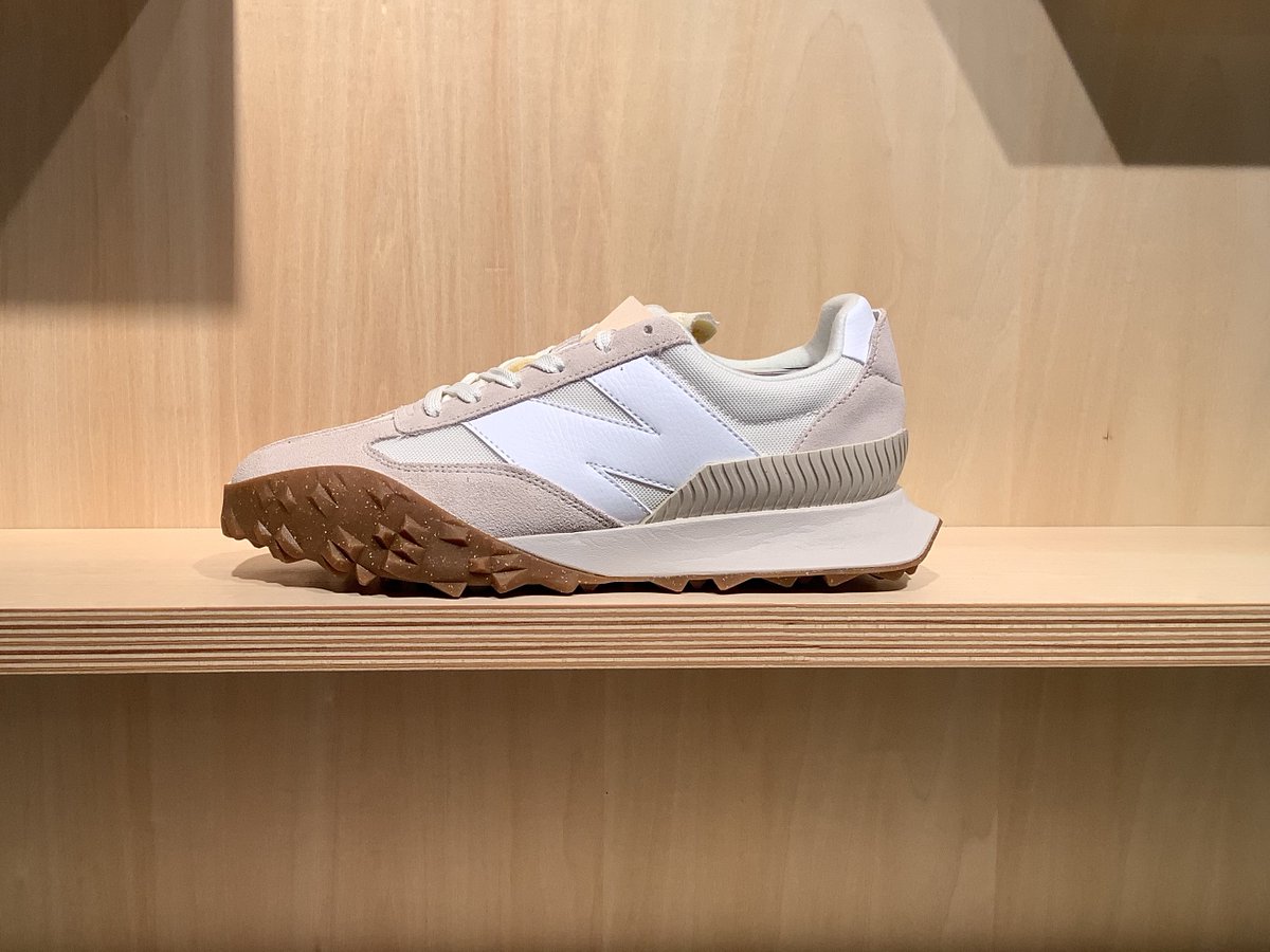 newbalanceOSAKA's tweet photo. < #NB新商品 >
「#UXC72」
COLOR:RD
WIDTH/SIZE:D/22.5-29.0cm
PRICE:¥13,200(税込)
7月8日(金)より販売開始
是非この機会に店頭でご覧ください。
#newbalance
#ニューバランス https://t.co/cSQ6uJNRac