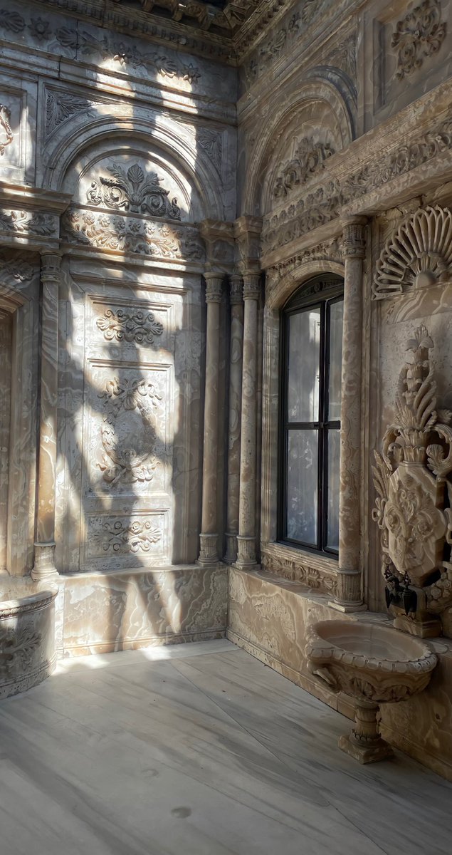 mahhrabh's tweet photo. Dolmabahçe Palace https://t.co/TxUzAUTFNn