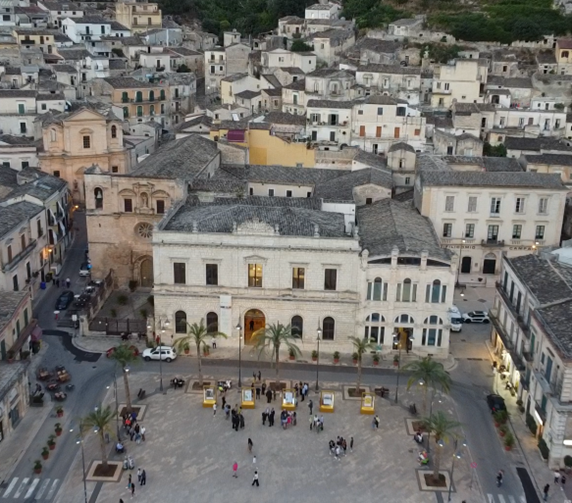 incircle_med's tweet photo. 📣 @MaltaEWA &amp; LAG Terra Barocca final event held in Modica, Ragusa on the 18th June, to display the success of INCIRCLE 🎉! The outdoor informaton exhibition displaying circular measures relating to water💧#energy 💡 #waste ♻ and #mobiliy 🚌 under the new #tourismstrategy. https://t.co/YGikbNeSXo